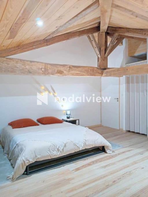 Hébergement de vacances Aux Sources De Lesquire Maison 5 5 Salles De Bains , 11 Personnes *